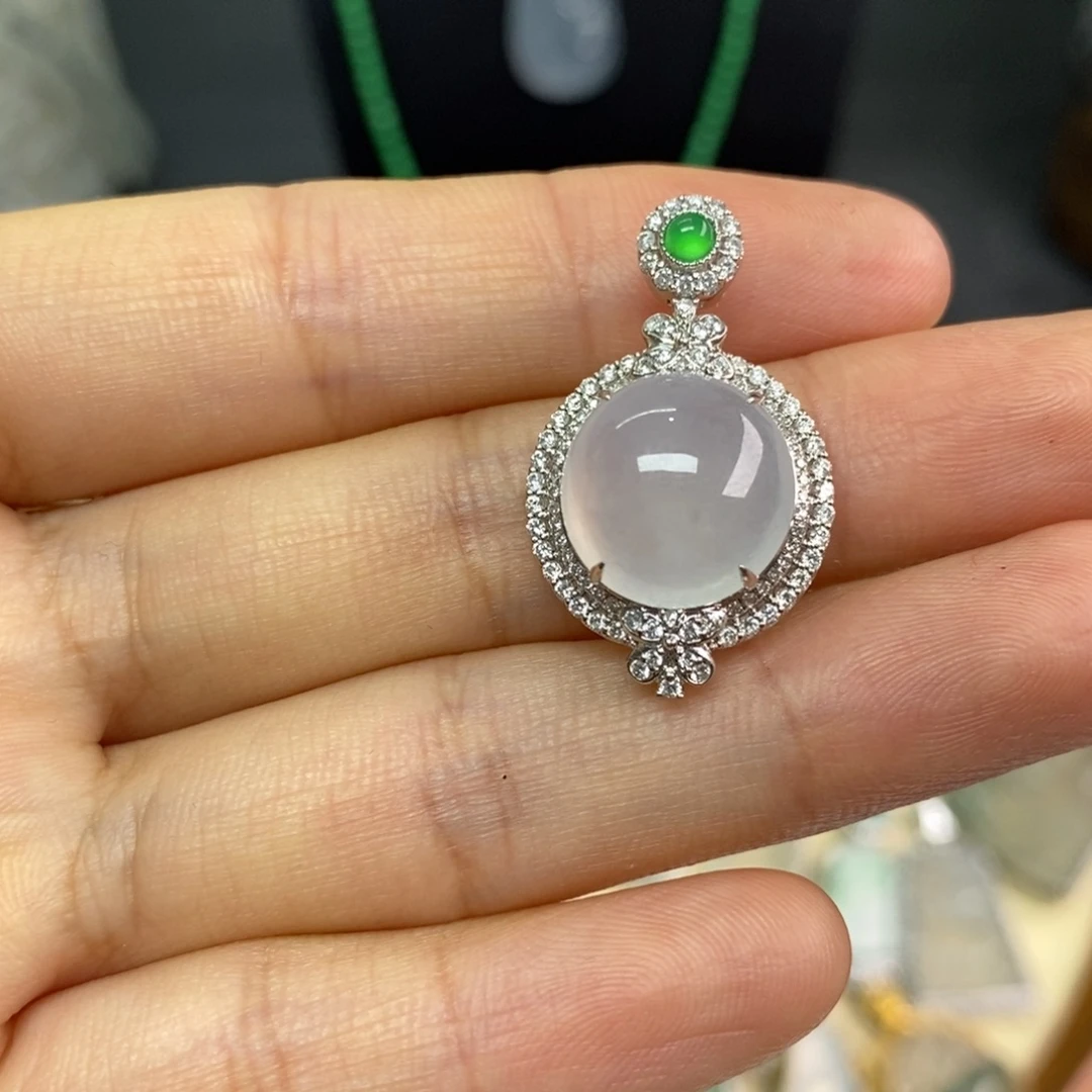 翡翠18K金镶嵌耳饰翡翠