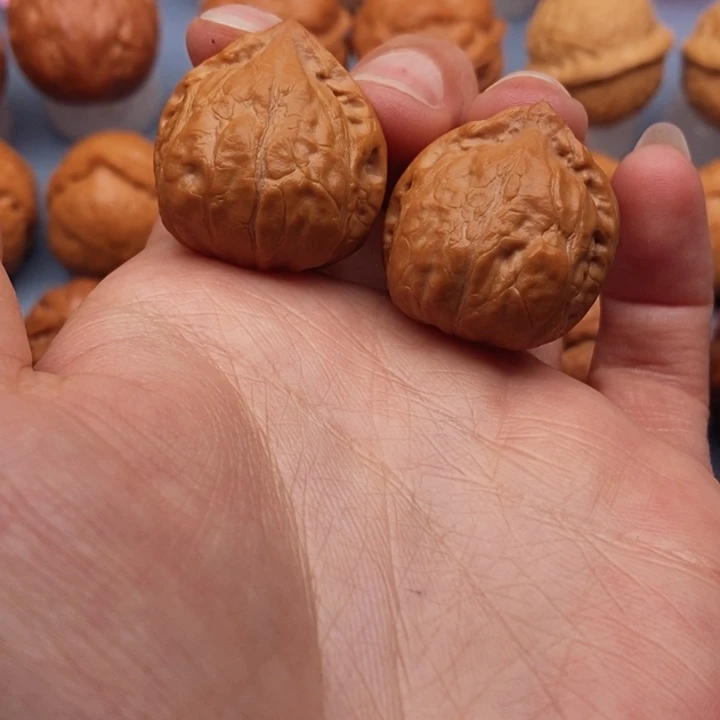 文玩核桃把件水晶蟾