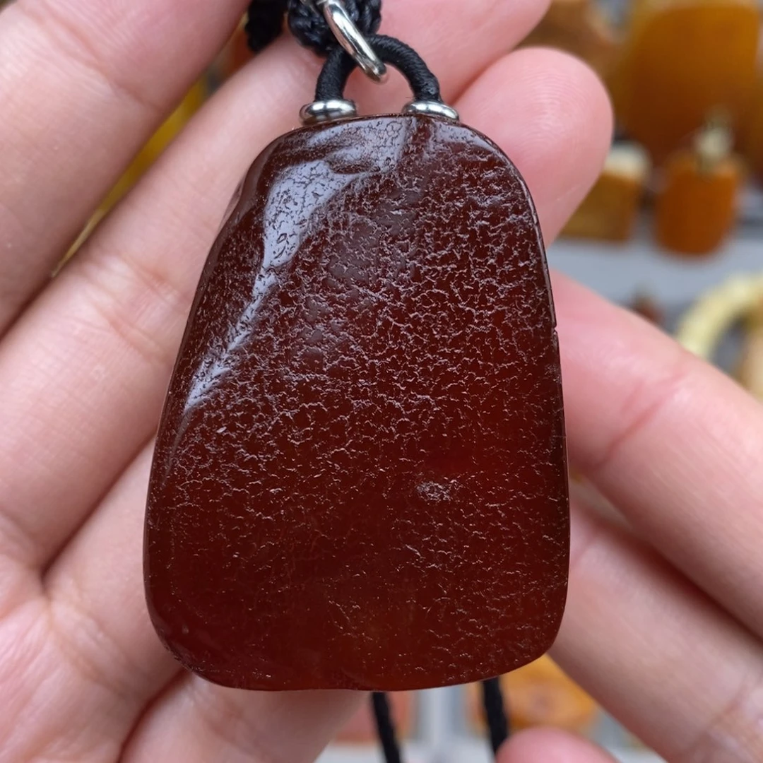 未镶嵌琥珀珠宝奇石