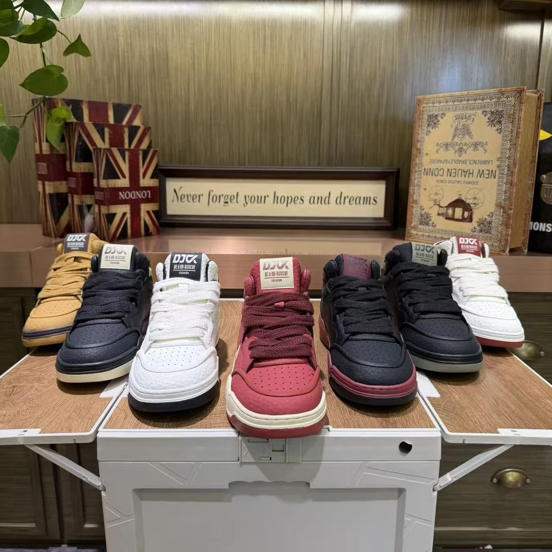 2025秋季新款男士低跟运动休闲风拼色高帮休闲鞋时尚透气百搭男鞋