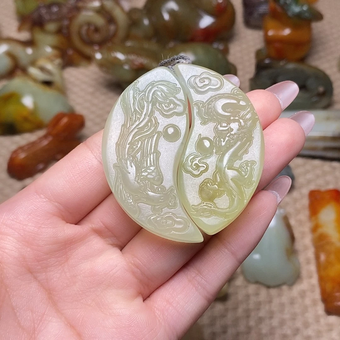 未镶嵌蛇纹石玉颈饰