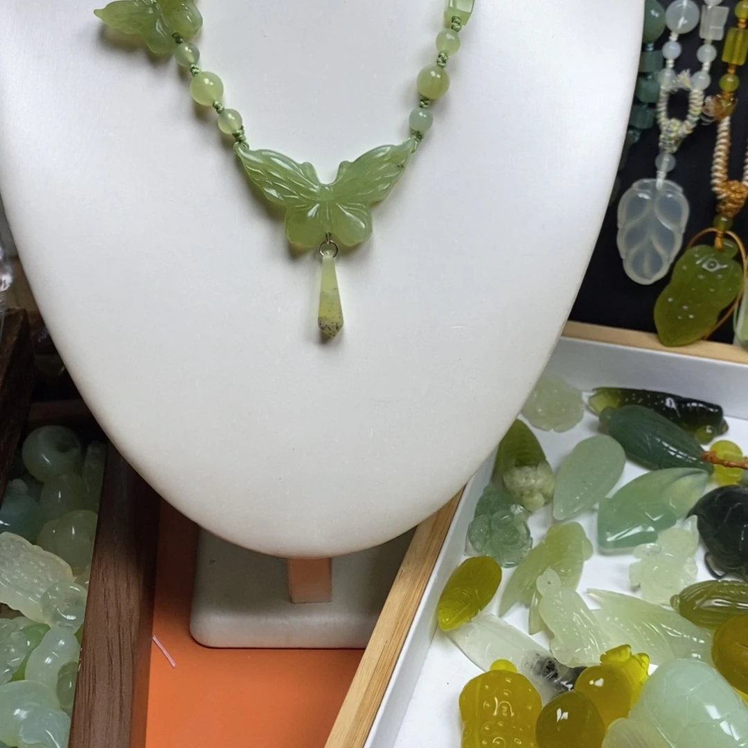 蛇纹石玉未镶嵌岫玉