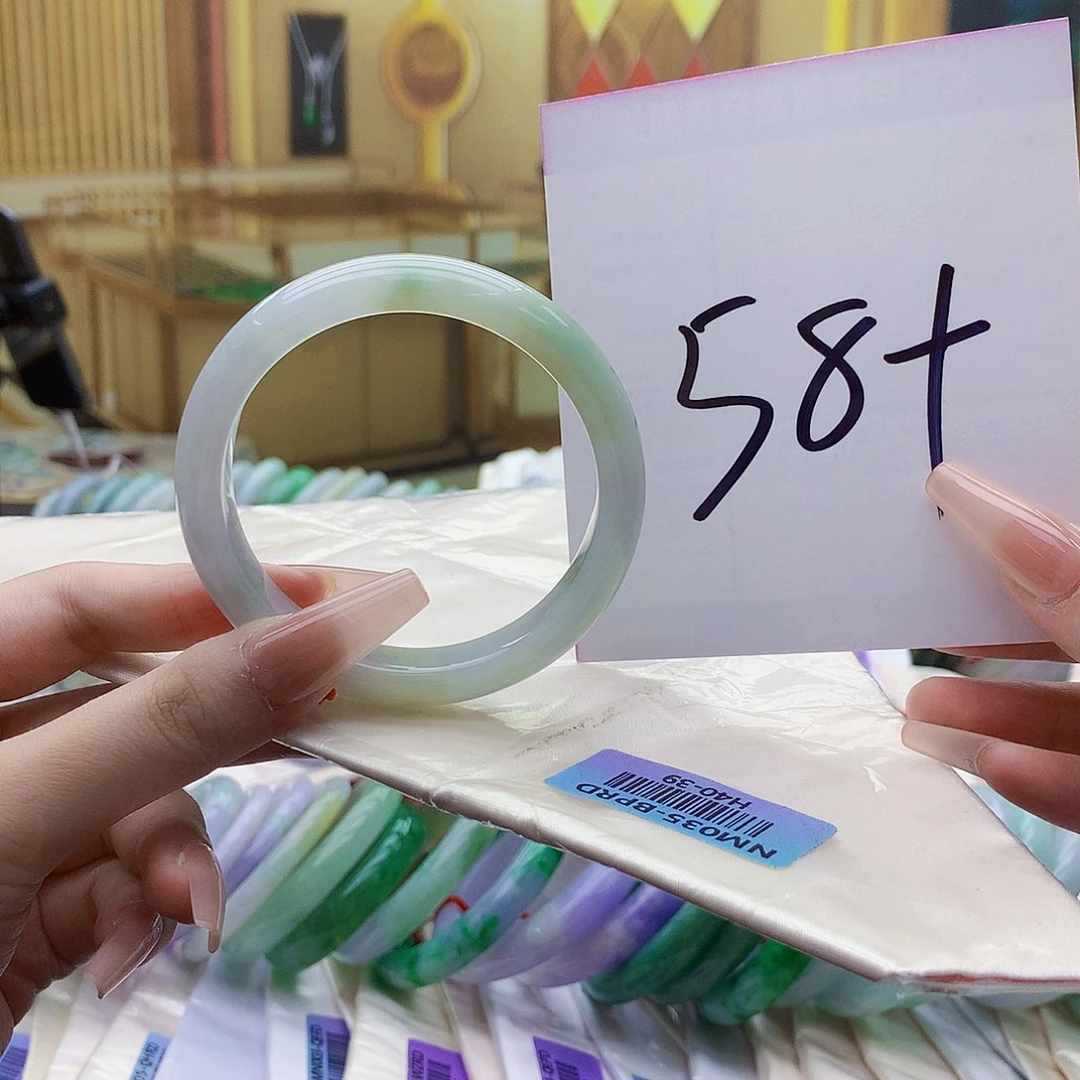 翡翠未镶嵌手镯bj