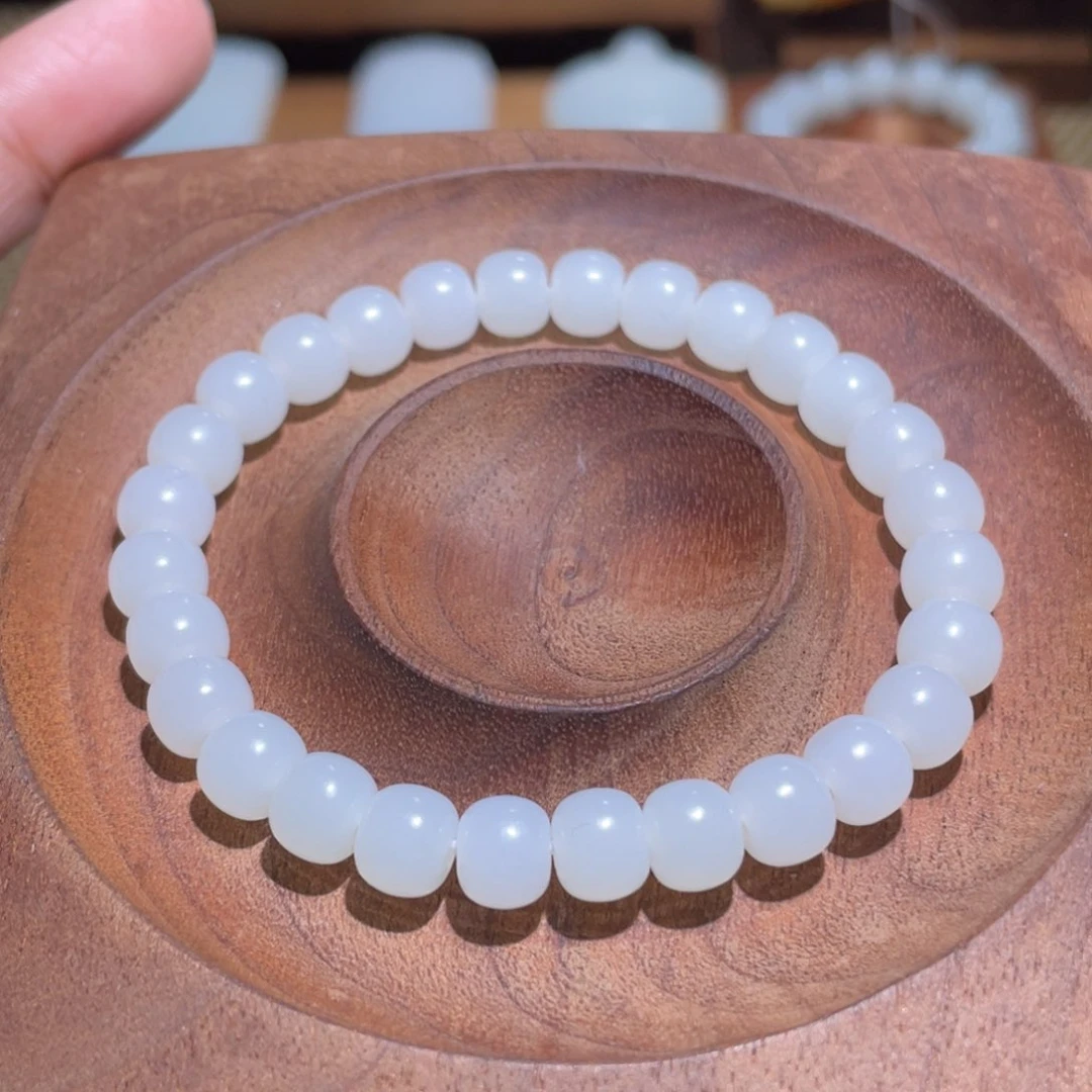 未镶嵌手链和田玉卡7