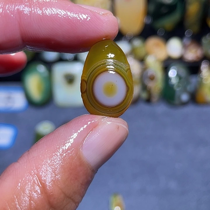 未镶嵌玛瑙/玉髓珠宝奇石