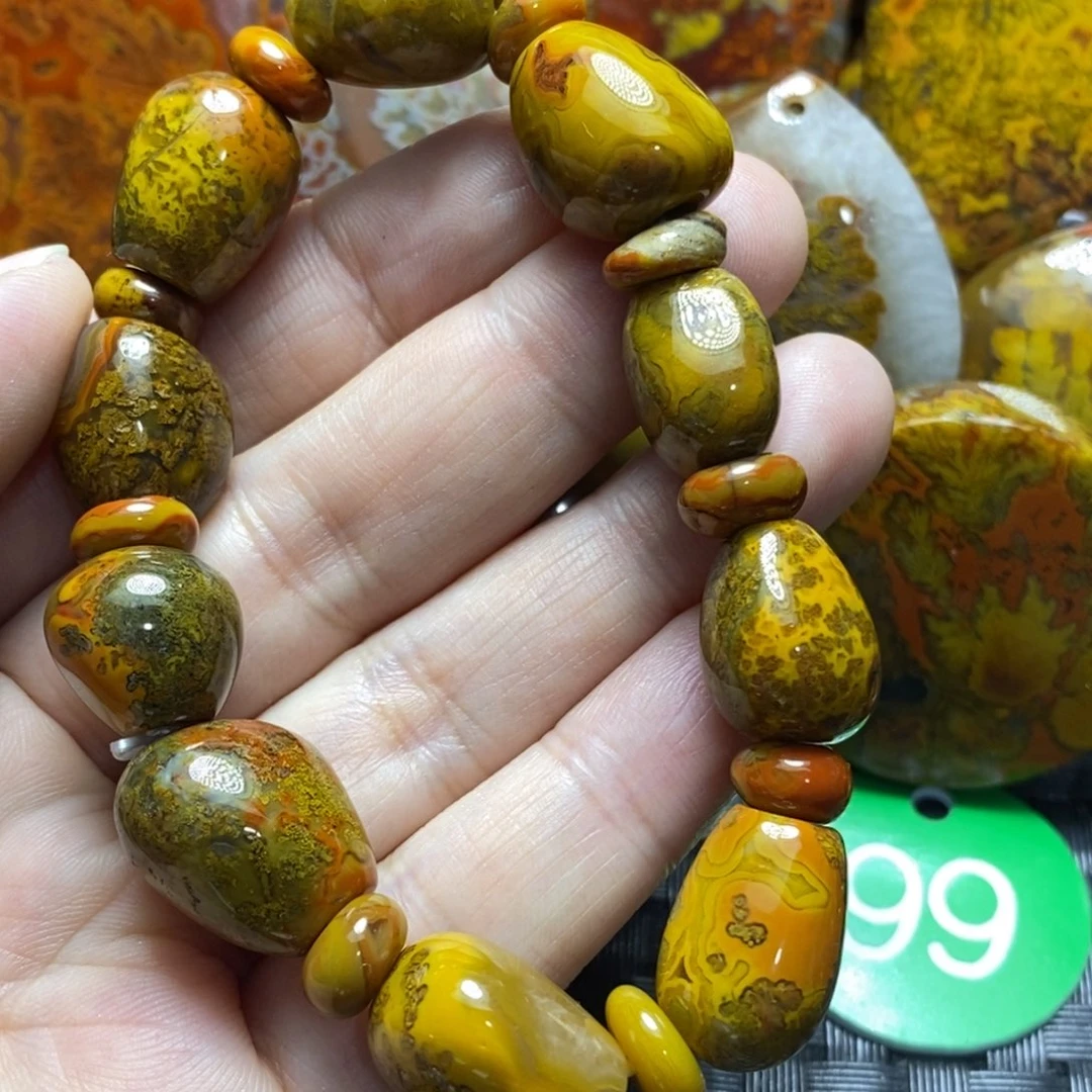 未镶嵌颈饰玛瑙/玉髓冬****叶