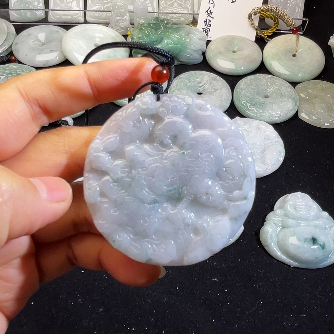 翡翠未镶嵌颈饰凤凰