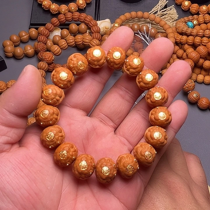 吊坠猴头核桃金蟾