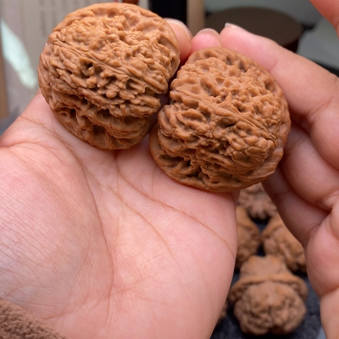 文玩核桃把件42.5南疆