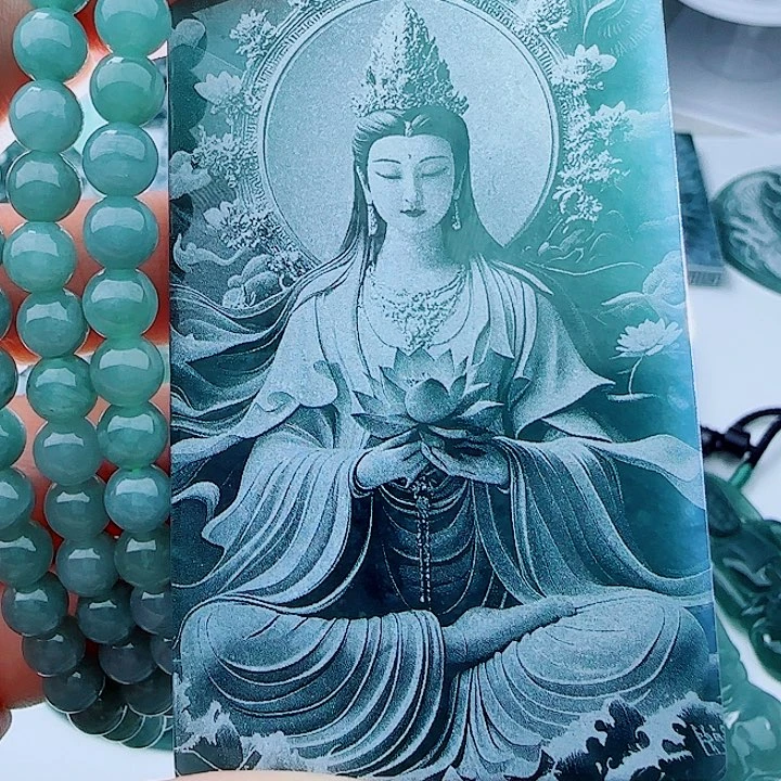 翡翠未镶嵌颈饰多样性发货天然的A货翡翠