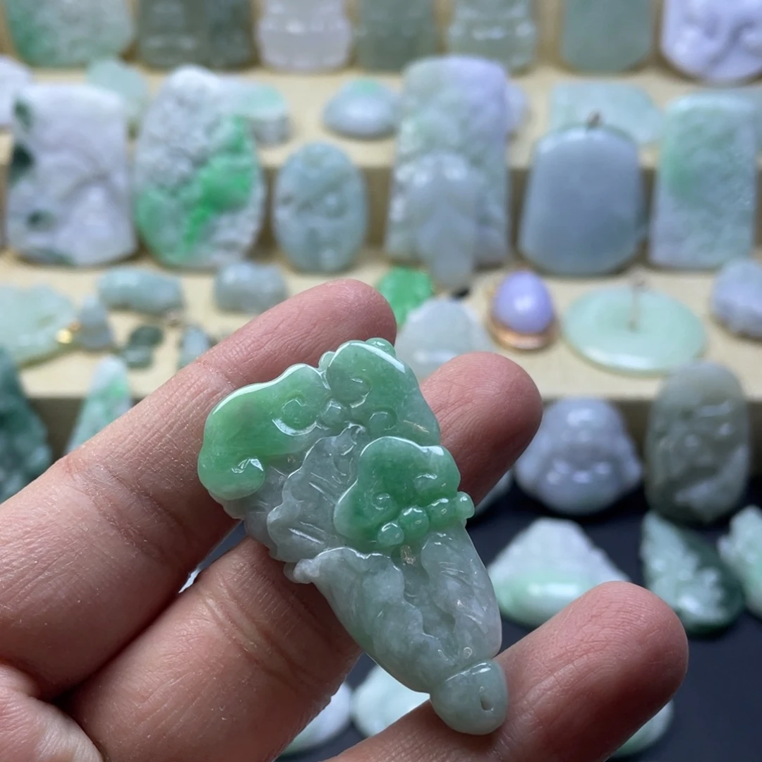 翡翠未镶嵌颈饰纯天然翡翠