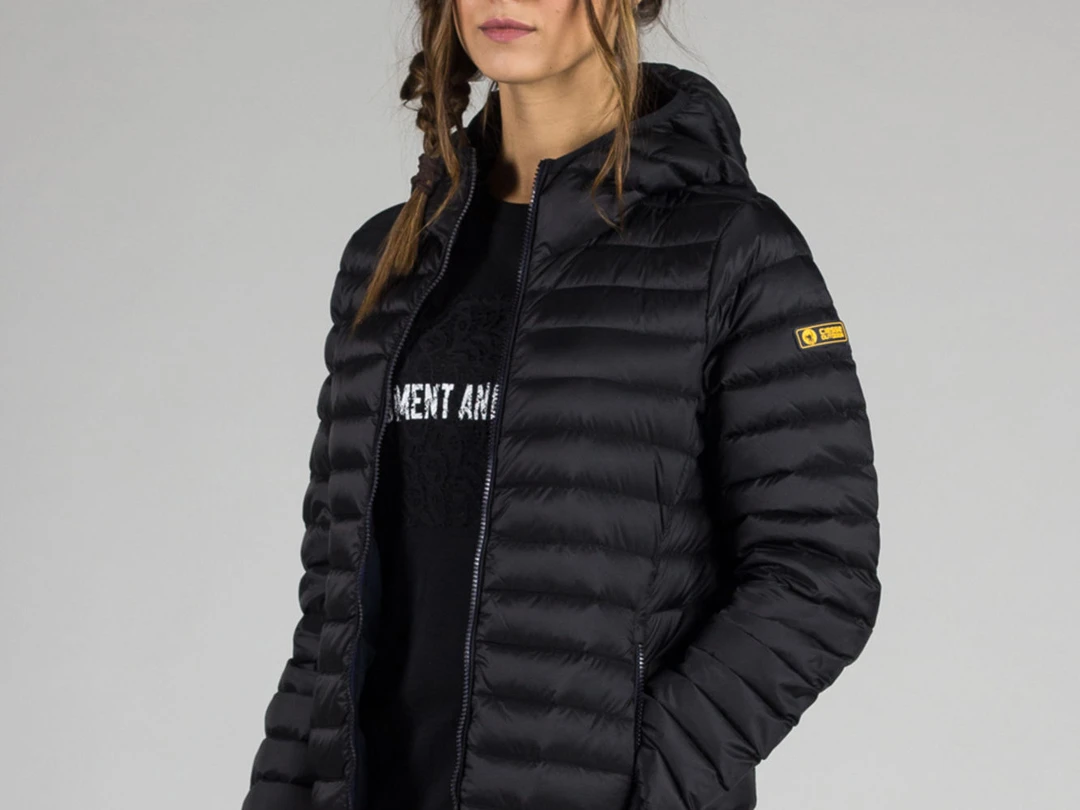 cless-潮奢女式时尚户外连帽羽绒服轻薄保暖
