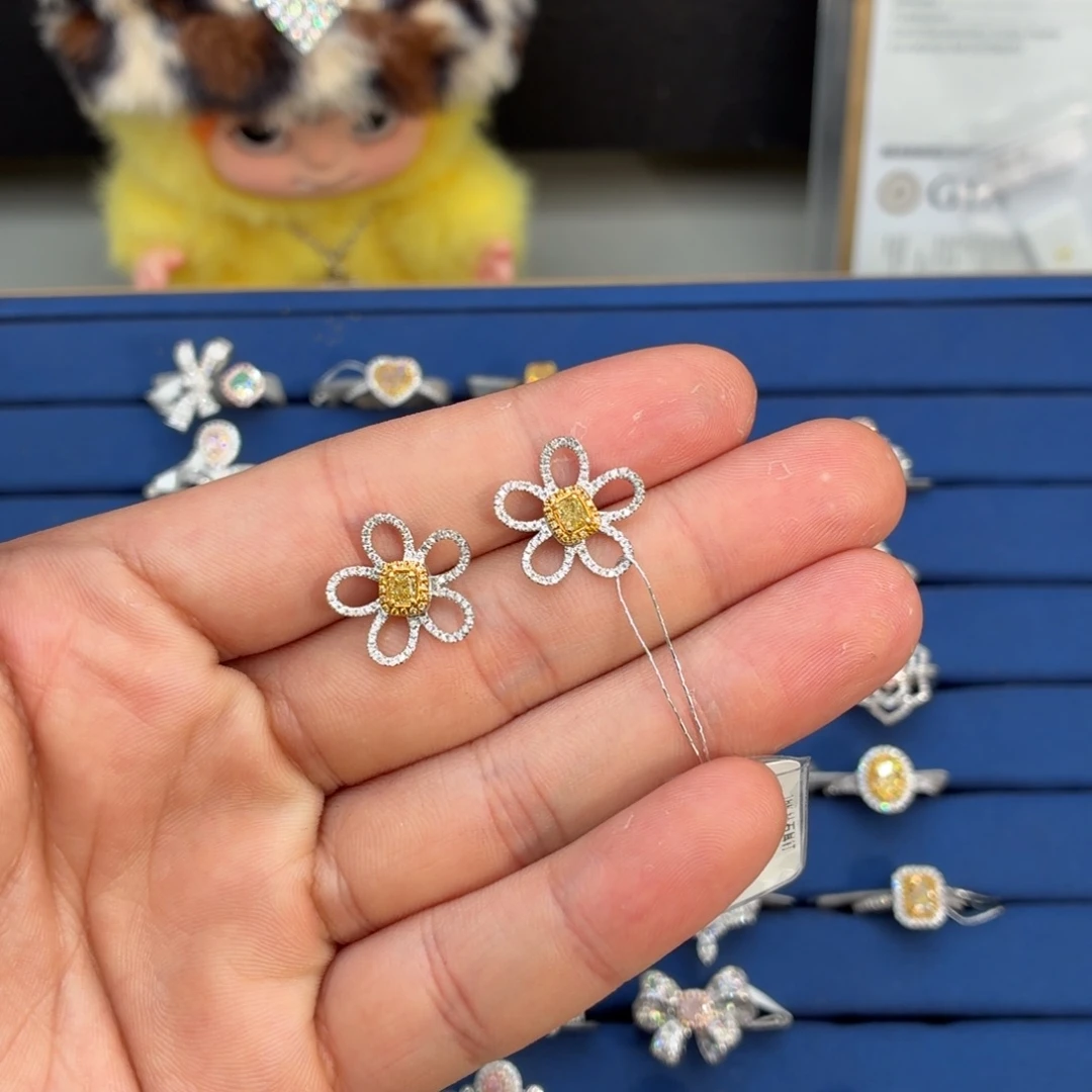 钻石戒指/指环18K金镶嵌黄钻耳钉