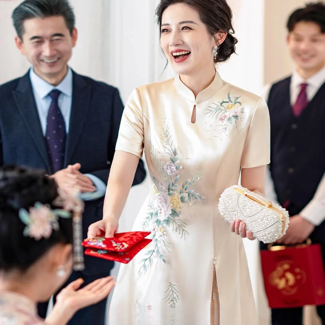 喜婆婆婚宴装2025年新款妈妈礼服时尚百搭洋气高贵年轻连衣裙秋女