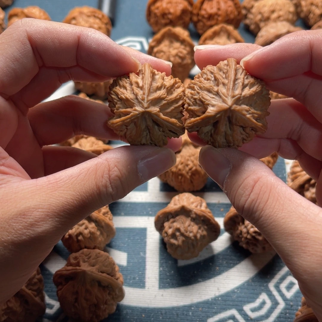 文玩核桃吊坠文山36