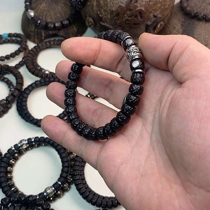 椰蒂手串9✖️6.5无相黑金吞金兽