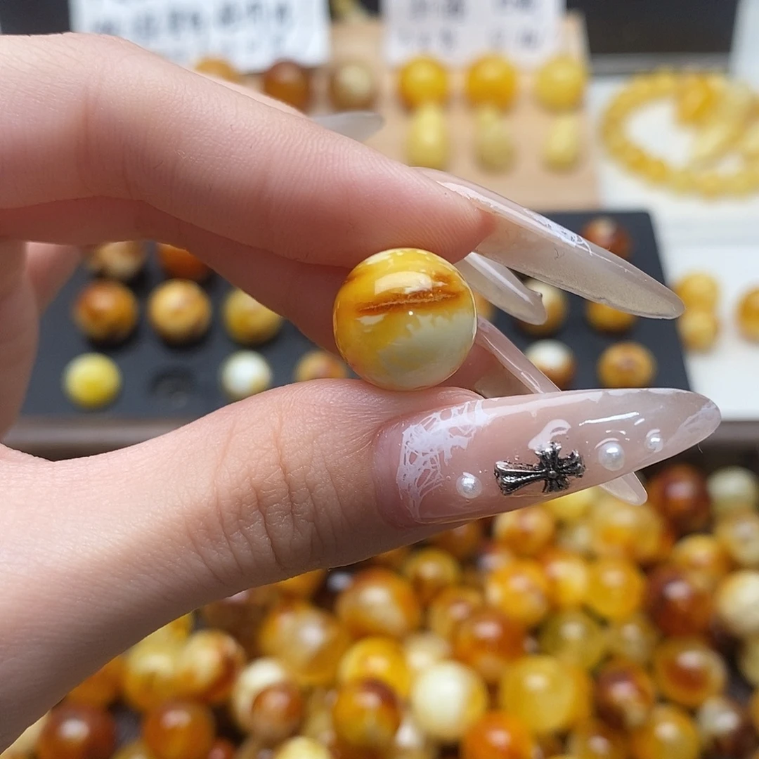 前***能蜜蜡未镶嵌裸石蜜蜡