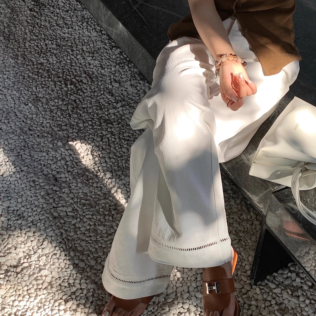 "美貌野心家"爱上抹胸是我的宿命！独家开发亚麻牛仔西装抹胸套装