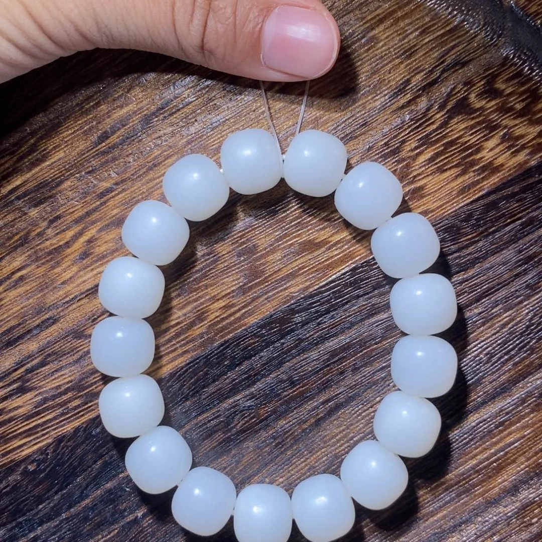 和田玉手串未镶嵌小*脸13m老型