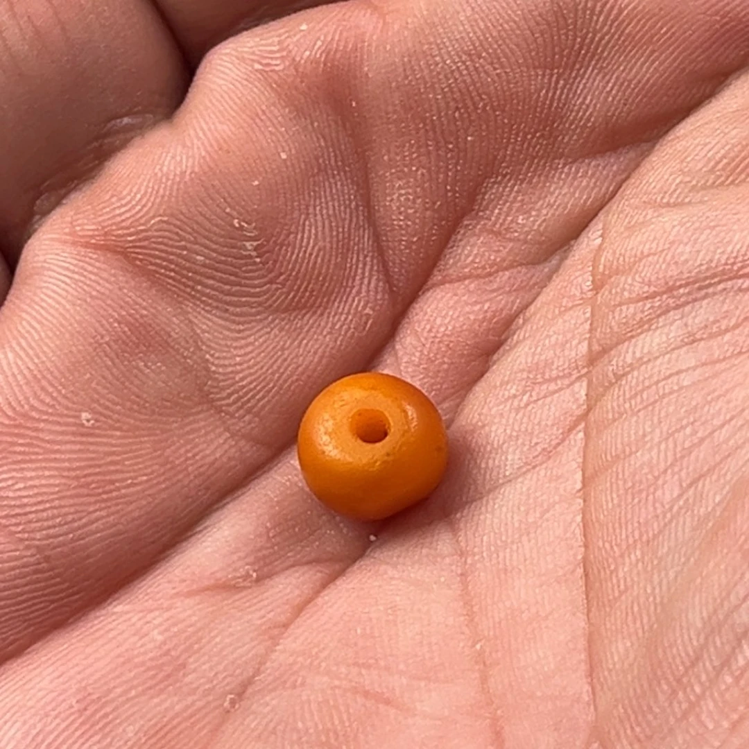 很***琛琥珀未镶嵌颈饰老蜜蜡