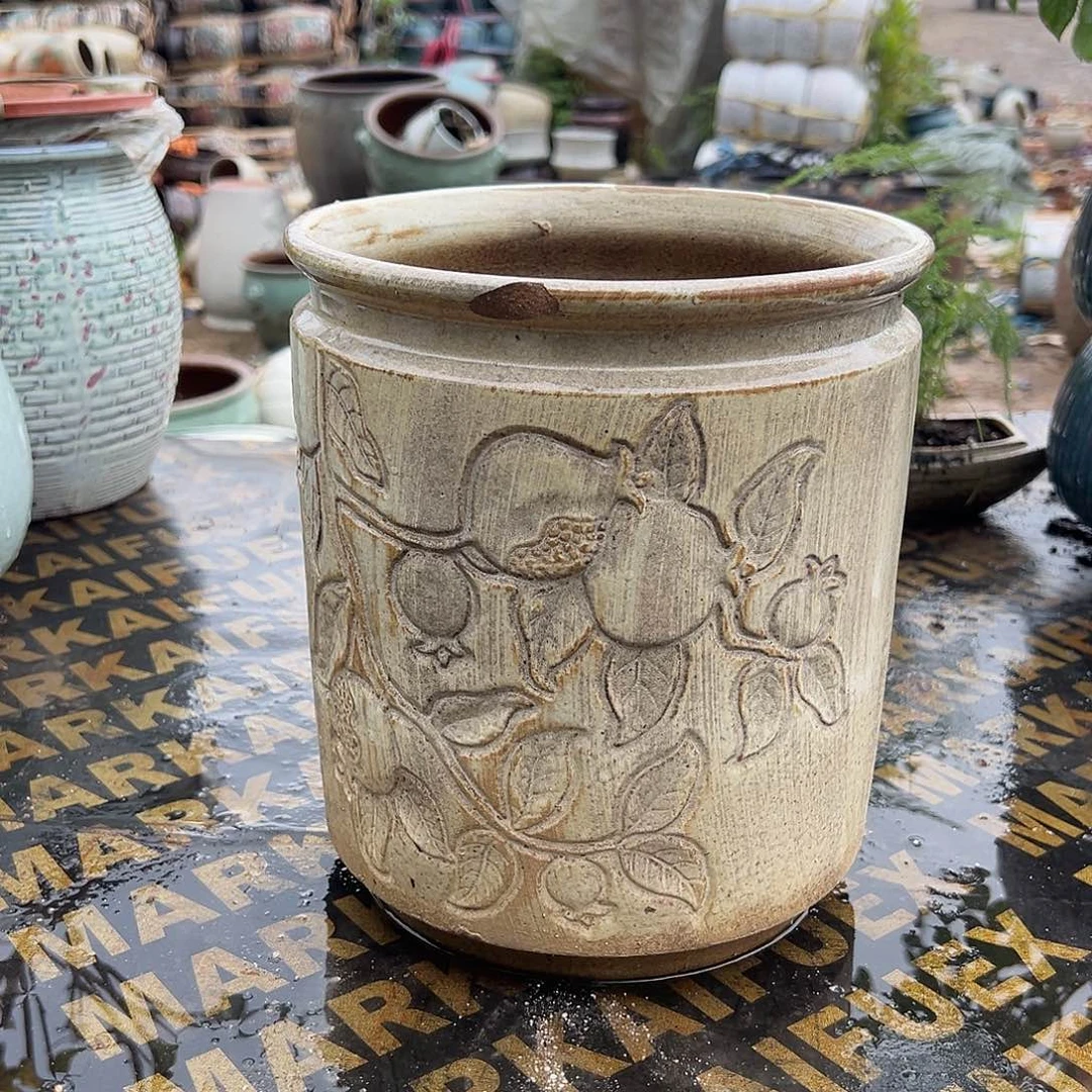 口径20高23一个瑕疵石榴