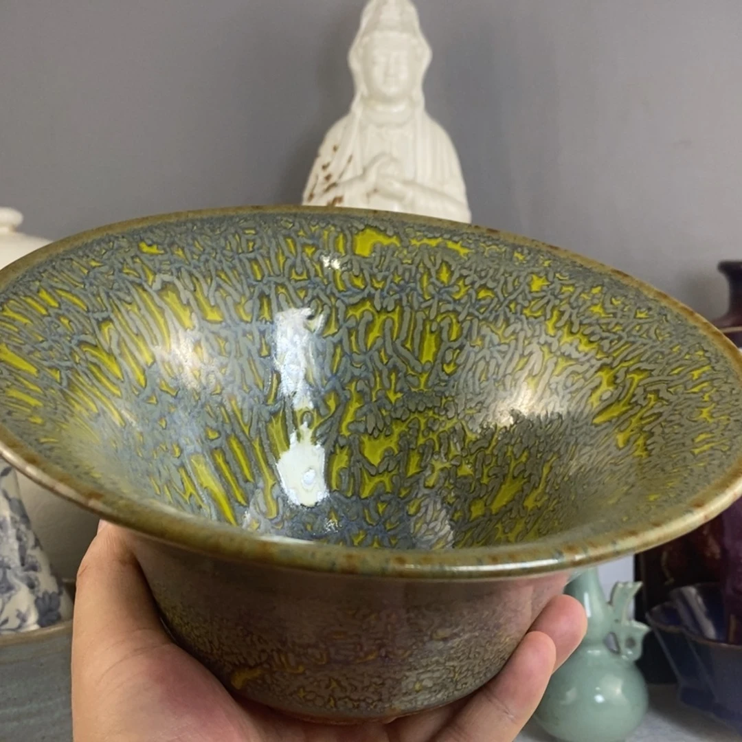 金色的土豪的建盏