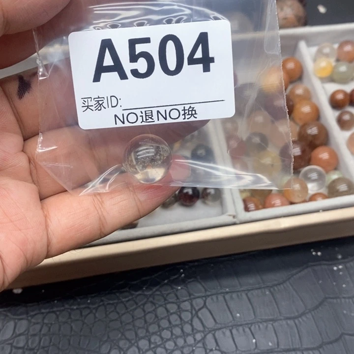 嗯*** 未镶嵌颈饰水晶恩宝10