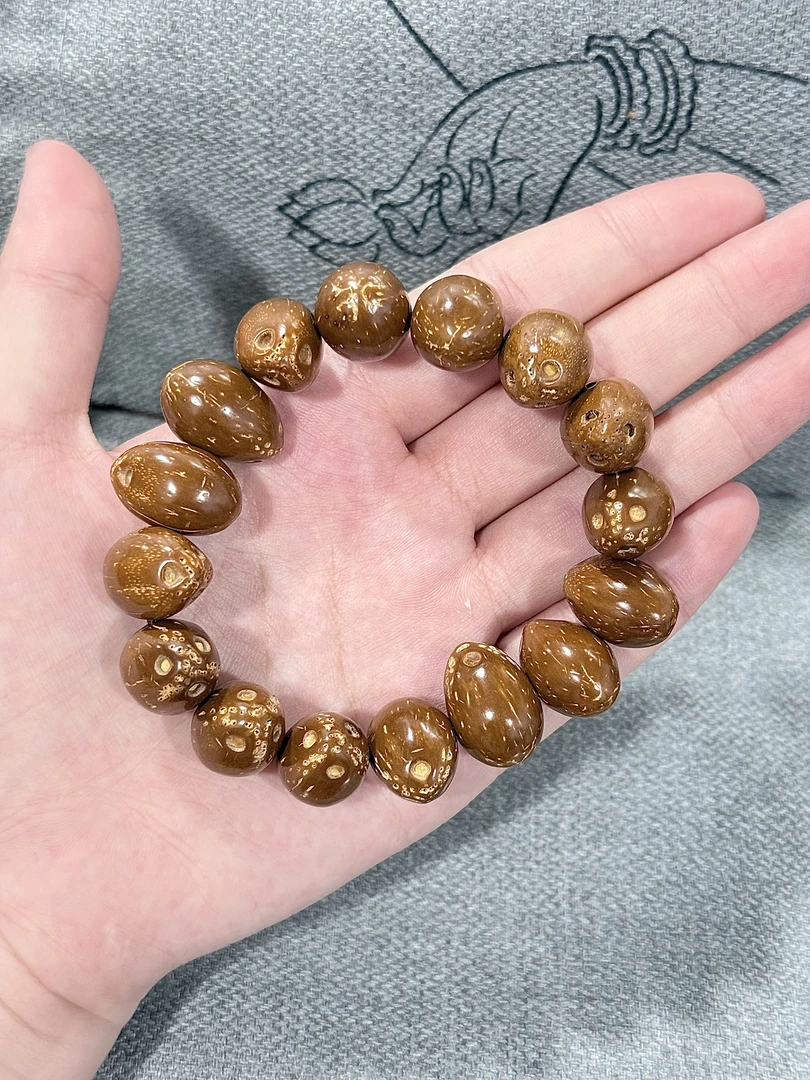 紫金鼠手串男女款卡12 336（无礼盒）