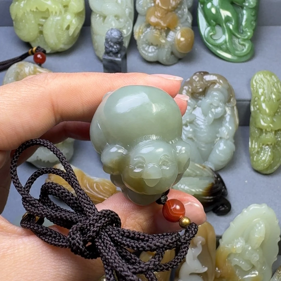 和田玉颈饰未镶嵌