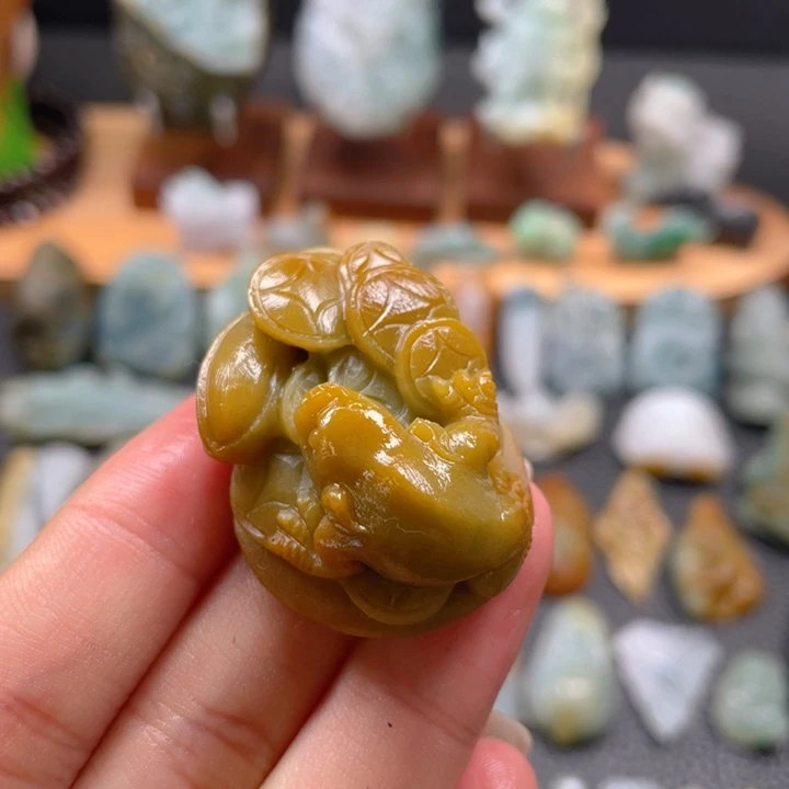 定制翡翠未镶嵌翡翠