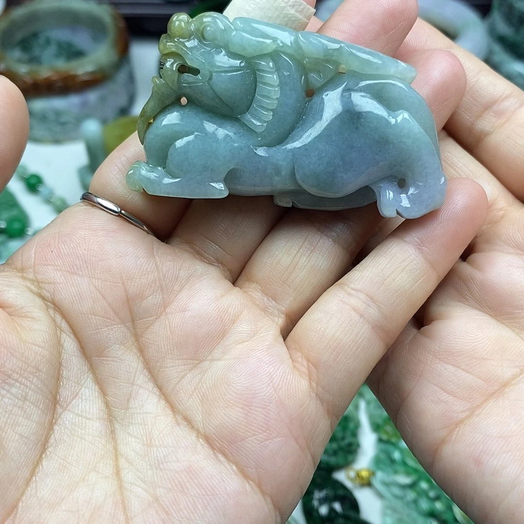 颈饰未镶嵌翡翠貔貅