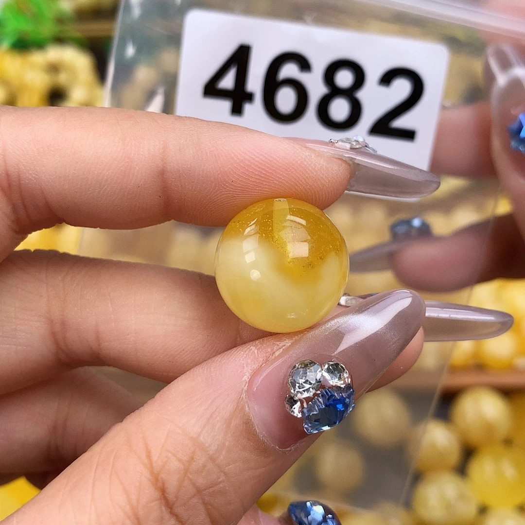 未镶嵌琥珀珠宝奇石17.5