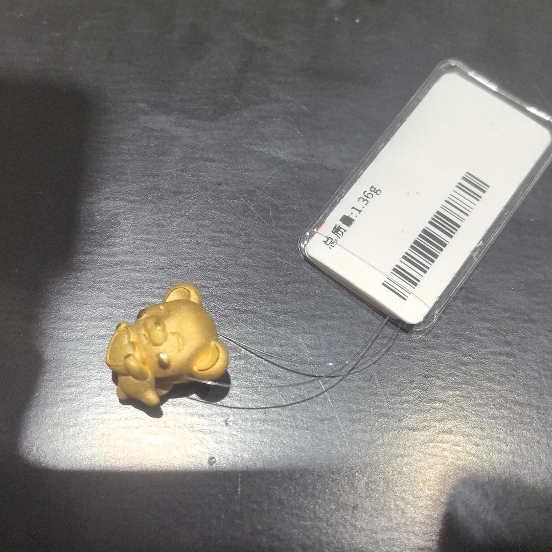 周大生足金小老鼠转运珠