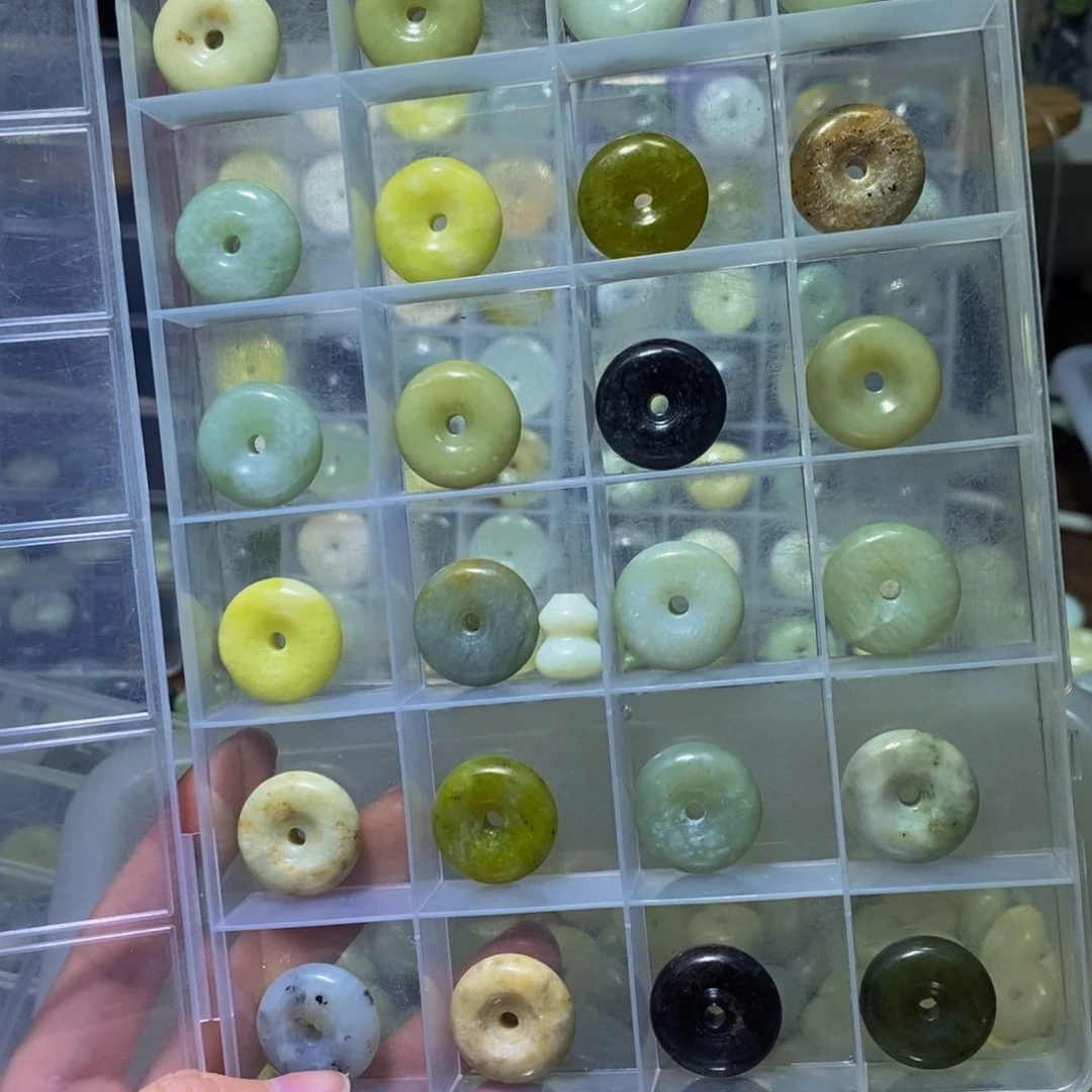 【闪购商品】蛇纹石玉颈饰未镶嵌39