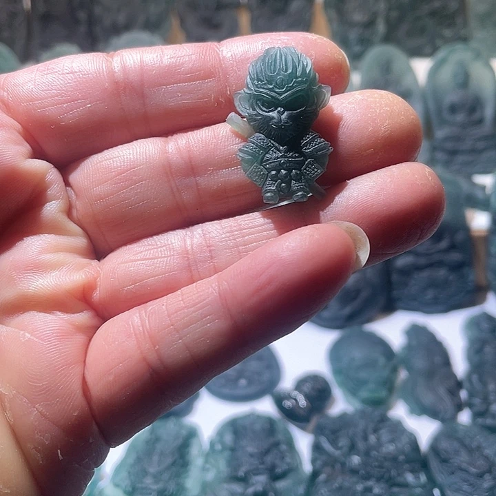 定制翡翠未镶嵌悟空