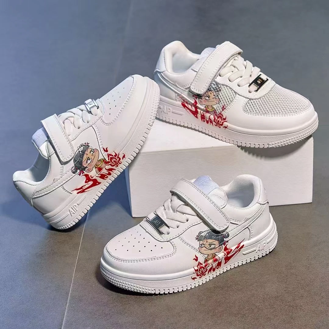 哪吒logo四季款小白鞋