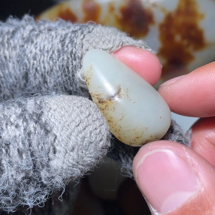 和田玉（糖玉）颈饰未镶嵌