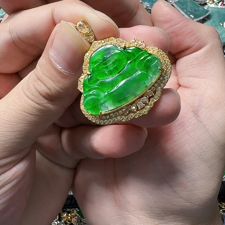 翡翠颈饰未镶嵌天然A货翡翠放漏