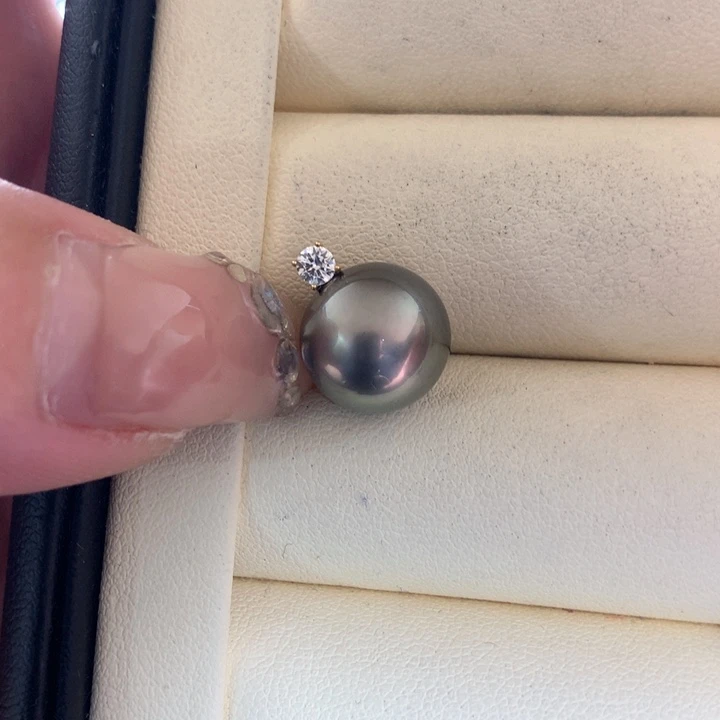 颈饰18K金镶嵌海水珍珠