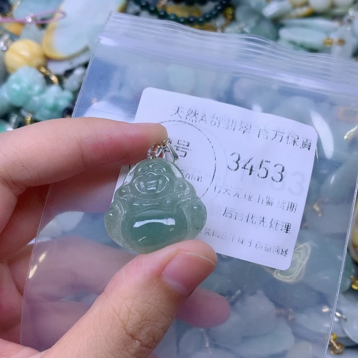 吊坠(不含链)未镶嵌翡翠