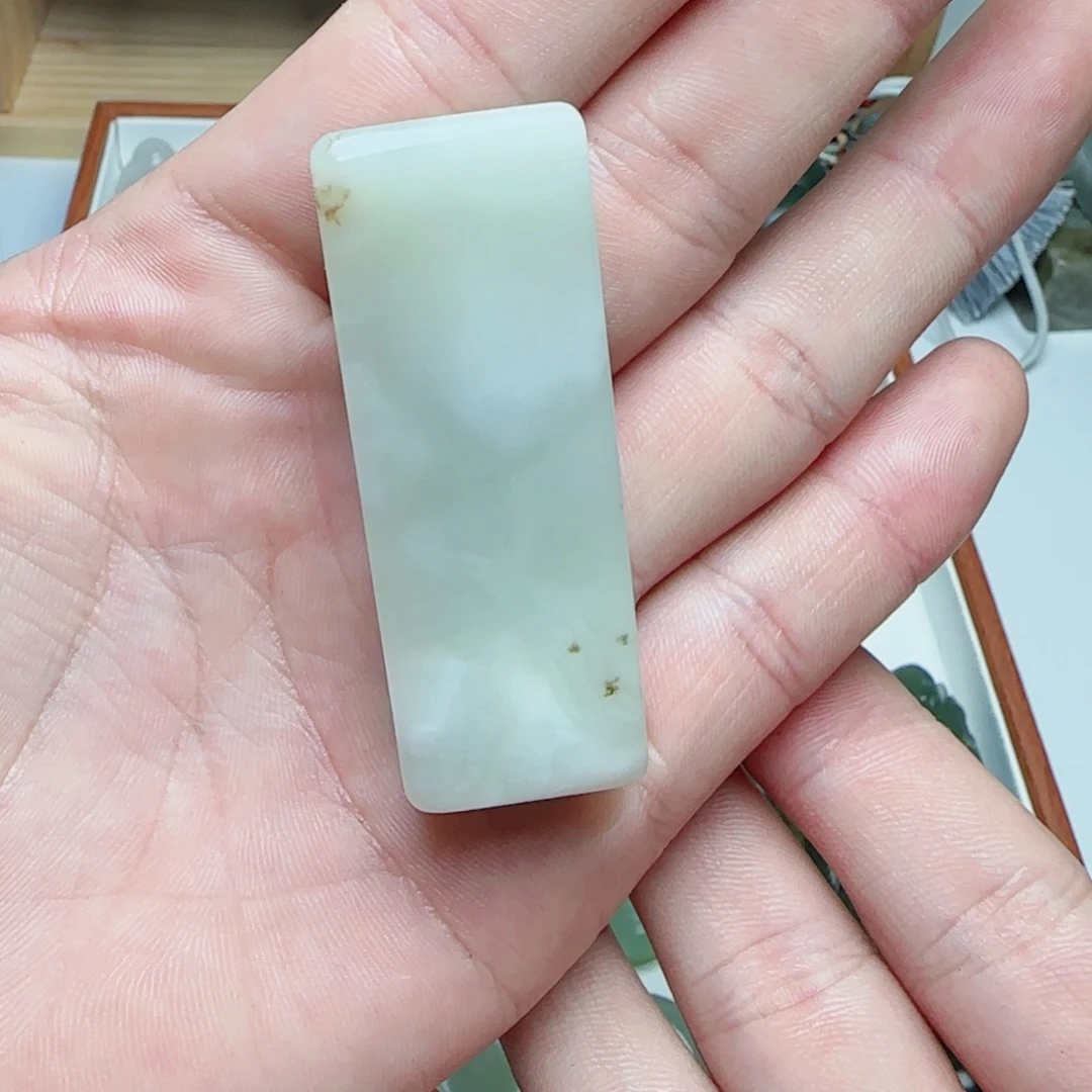 未镶嵌和田玉珠宝半成品
