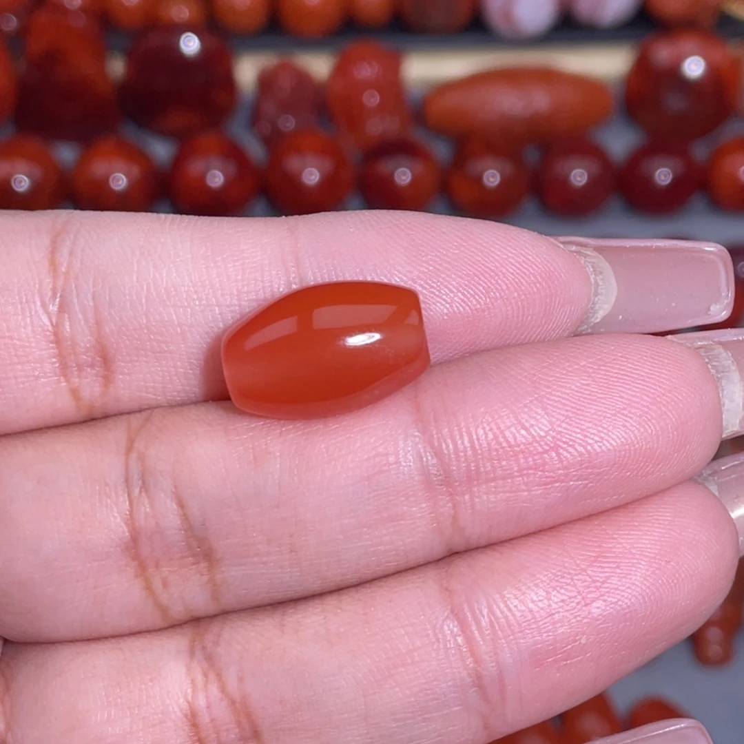 南红玛瑙未镶嵌保山桶珠卡10.7×16.3