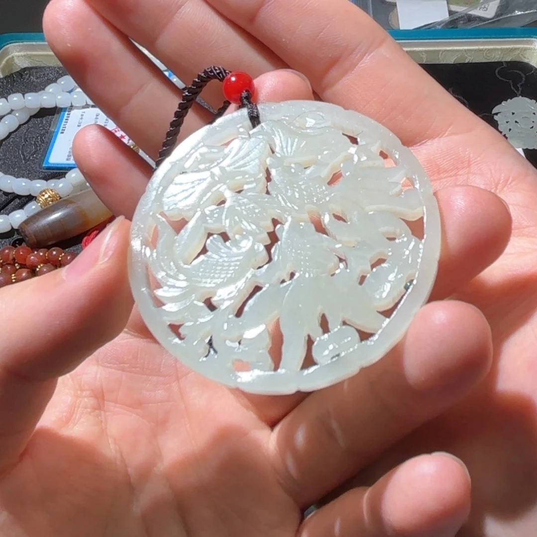 ***和田玉未镶嵌颈饰