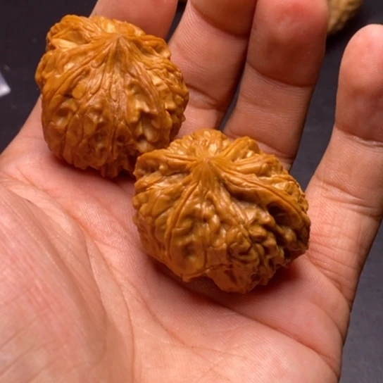 【闪购商品】把件文玩核桃四棱