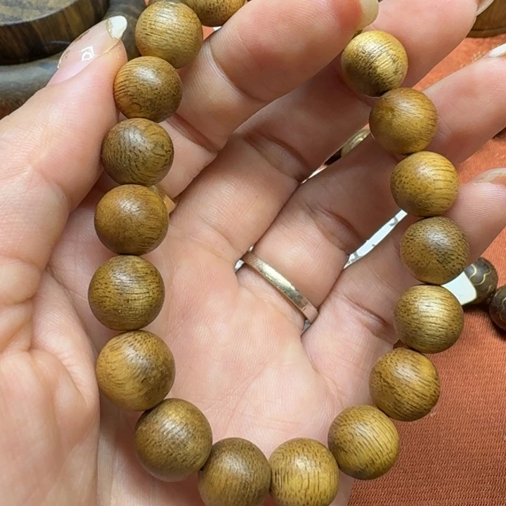 大叶紫檀（黑酸枝木类）