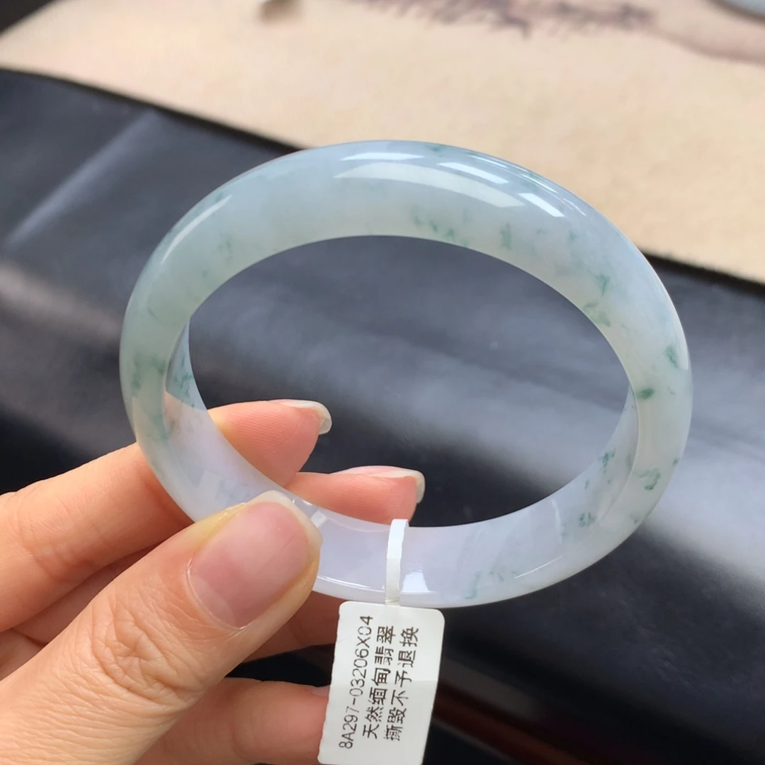 翡翠未镶嵌手镯飘花