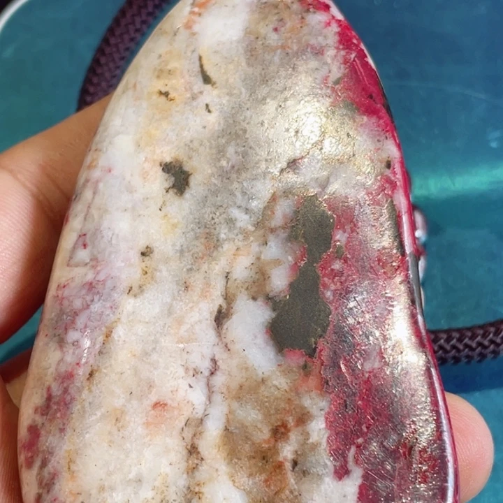 天然辰砂原石首饰