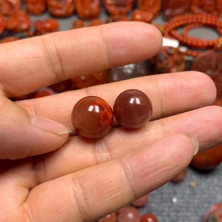 南红玛瑙配饰未镶嵌飞***?