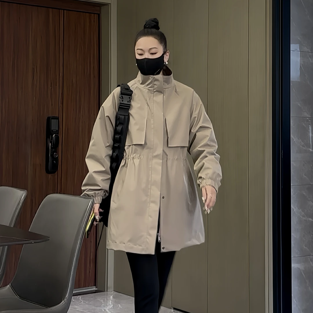 春季新款中长款风衣女休闲时尚立领收腰显瘦大码宽松抽绳百搭外套