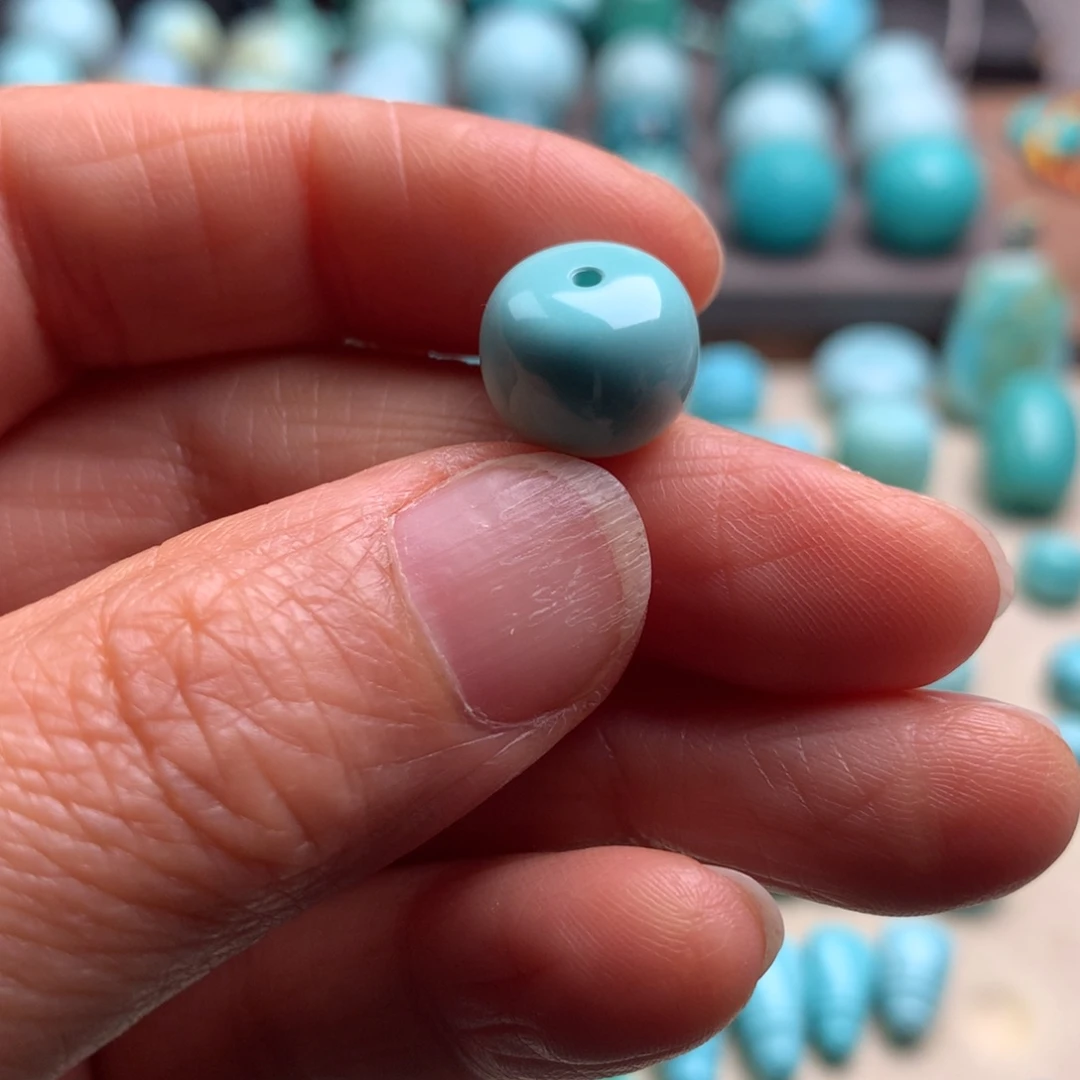 绿松石未镶嵌颈饰